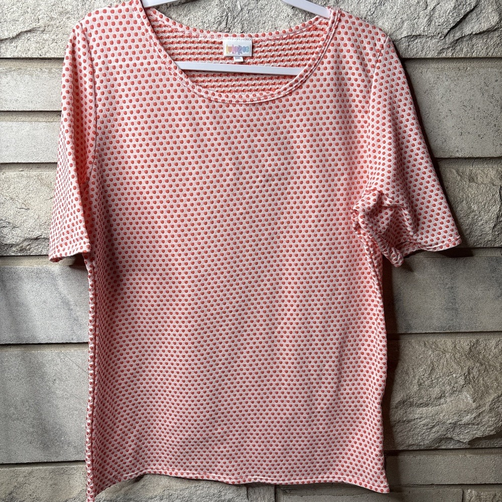 LuLaRoe Gigi White Coral Polka‎ Dot Texture Top Short Sleeve Round Neck Size 3XL